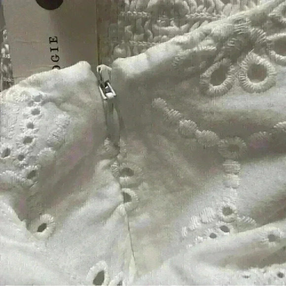 Anthropologie Maeve Athena Eyelet Off-Shoulder Jumpsuit Sz 4 - Picture 8 of 10